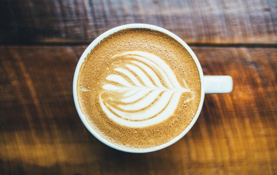 Как кофеинът се отразява на тялото и мозъка?