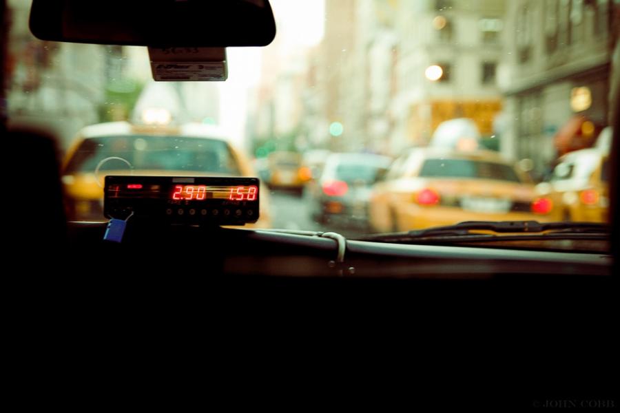 Къде е най-разумно да се возим в такси?