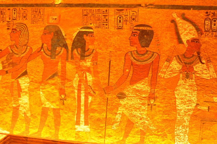 Гробницата на Тутанкамон отново отваря врати за посетители след като