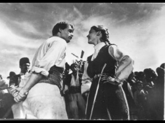 Коста Цонев и Емилия Радева във филма ”Сиромашка радост”, 1958 г.