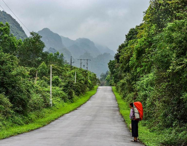 Път на остров Кат Ба, Виетнам
