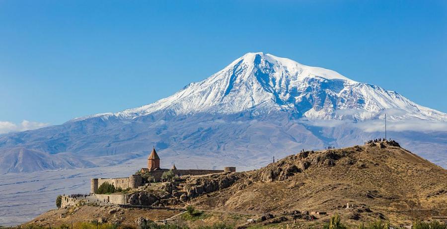 Изглед към Хор Вирап, арменски манастир в Арарат, Снимка: wikimedia.org