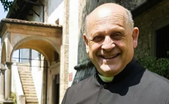 Италиански свещеник почина, отстъпи респиратора си на по-млад пациент
