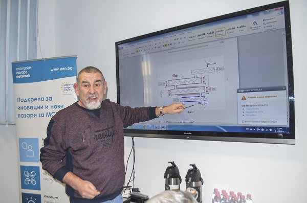  Инж. Жеко Ганев е професор по електрофизика, с голям брой патенти. Работил е в бан и в един от огромните институти в русия в региона на плазмената химия и физикохимия. Снимка: Стоян Стратиев 