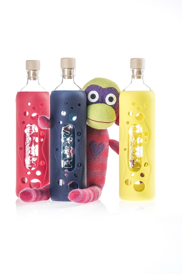 Платена публикацияКрасивите бутилки с марка Flaška облечени в специални дрешки
