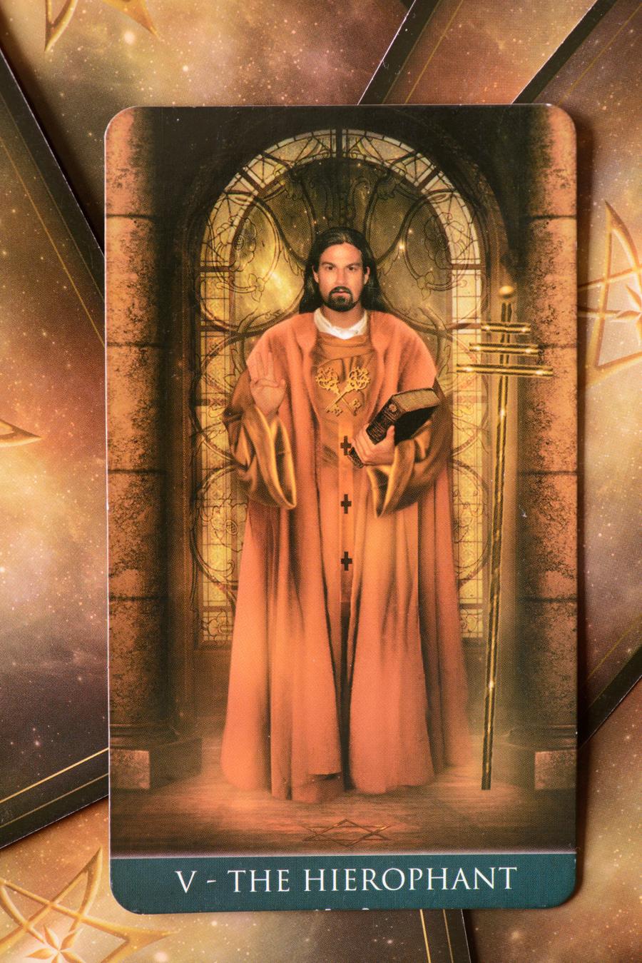Висшият Жрец - карта Таро за 15 декември