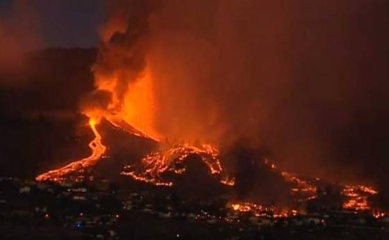 Изригна вулканът Кумбре Виеха на остров Ла Палма
