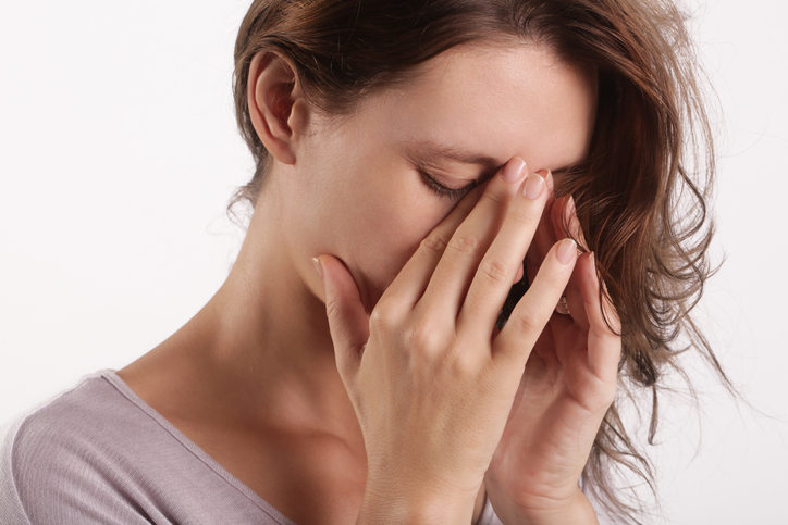 Хроничният риносинузит, който причинява постоянно запушен нос и главоболие наред