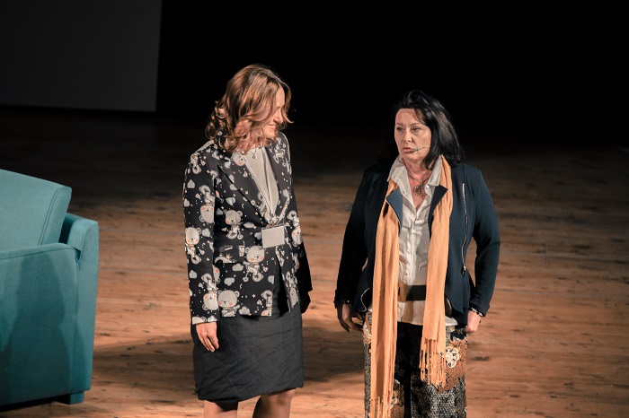 Главният редактор на Списание 8 Ганета Сагова и Мария Лалева (вдясно)