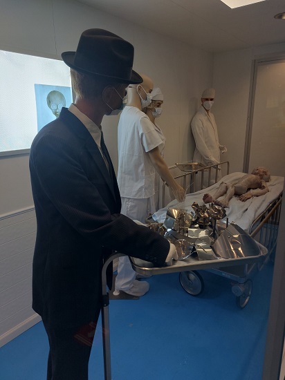  Сцена от кино лентата, пресъздадена в мзя на извънземните в Розуел 