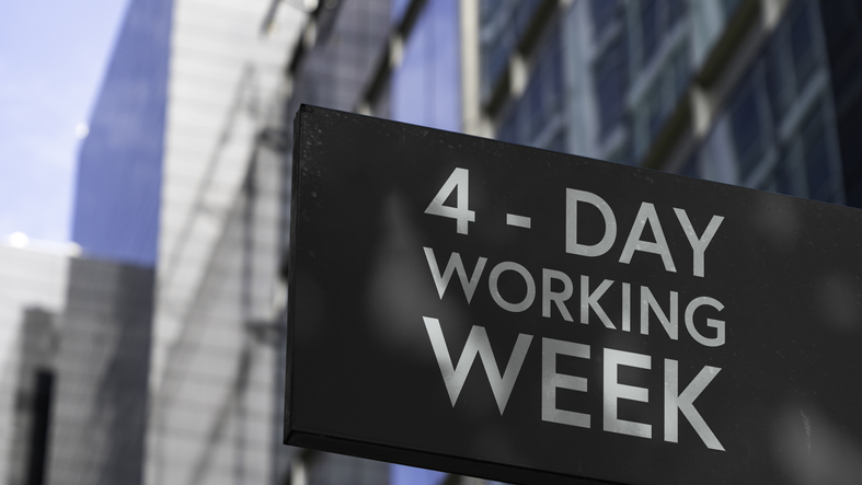 Обединеното кралство започна пробен период за експериментиране на 4 дневна работна