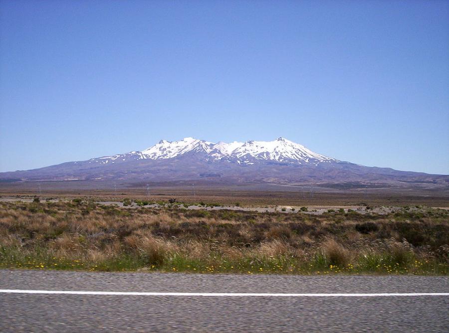 Стратовулканът Руапеху в Нова Зеландия е най-известен с това, че