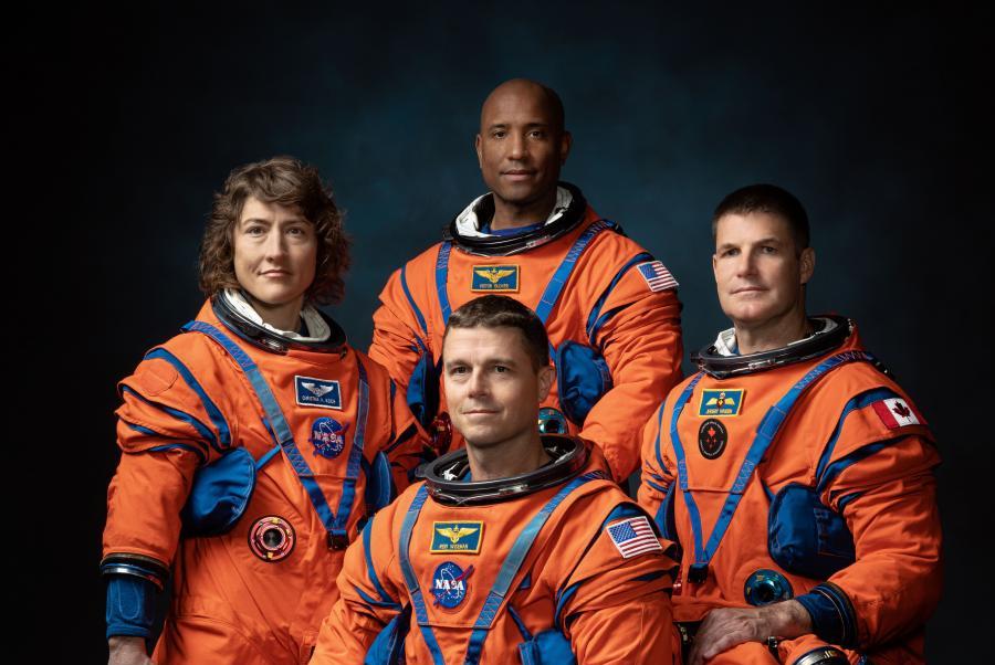 Екипажът на мисията Artemis II на НАСА (отляво надясно): Кристина Хамок Кох, Рийд Уайзман