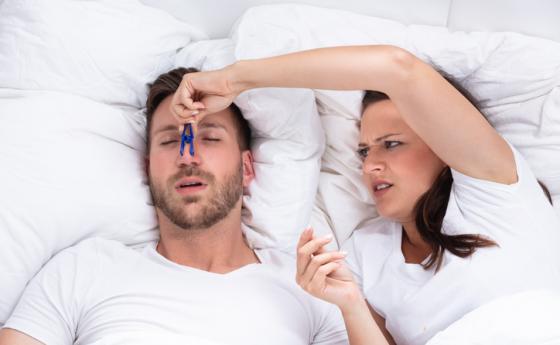 Хъркане, запушен нос и сънна апнея увеличават риска от инсулт