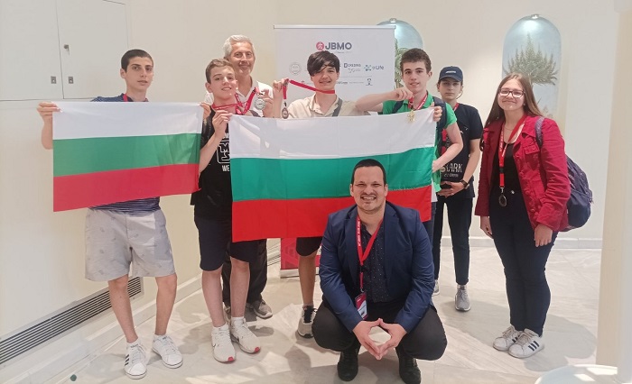 Шест медала спечелиха българските участници в Mладежката балканска олимпиада по