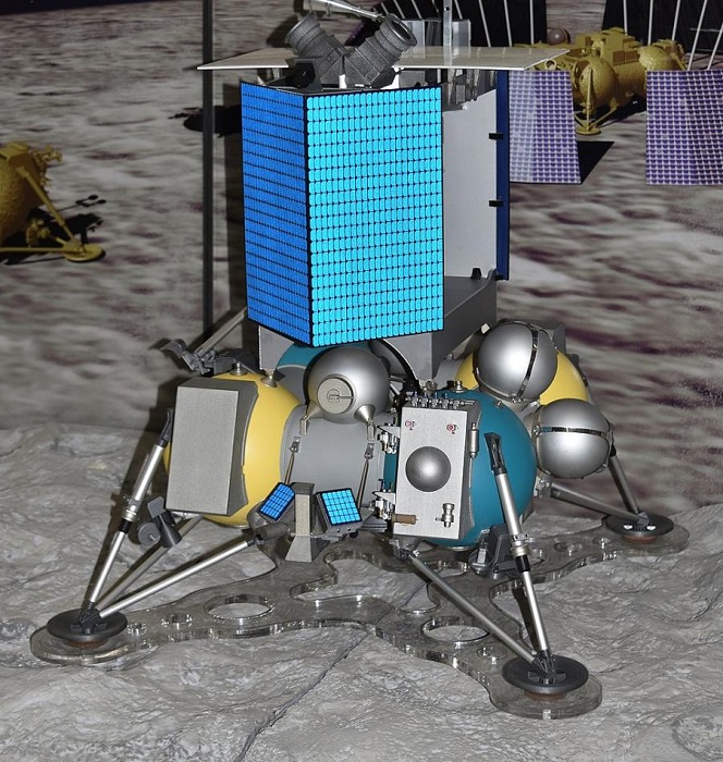 Руският космически кораб „Луна-25“ се разби в Луната