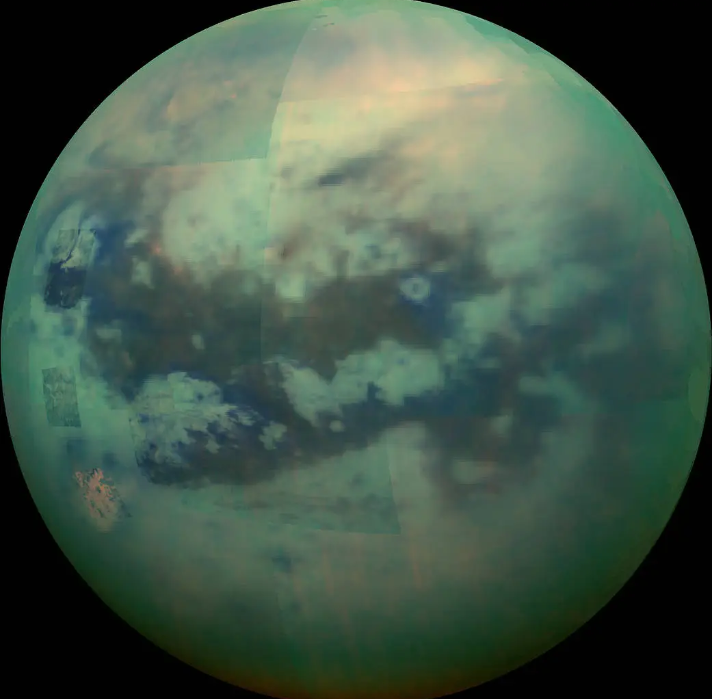 Релефът на спътника на Сатурн Титан вероятно е изпъстрен със