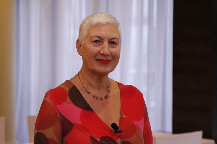  Д-р Емилова е експлицитна, че няма по-добър и потвърдил се във времето режим за справяне с заболяванията и затлъстяването от плодолечението. 