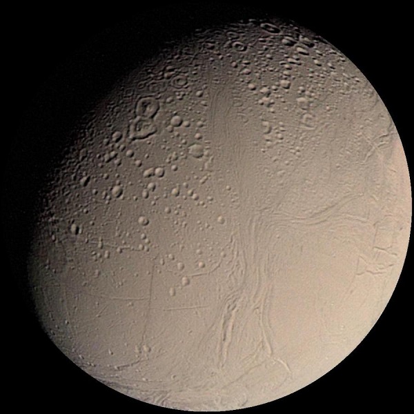 Енцелад, снимка: НАСА/JPL/USGS