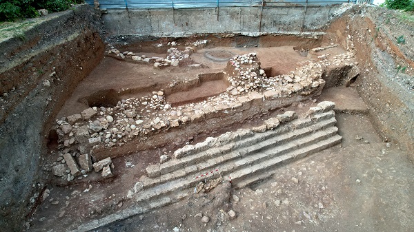 Общ поглед върху част от Могиланската могила, проучвана тази година