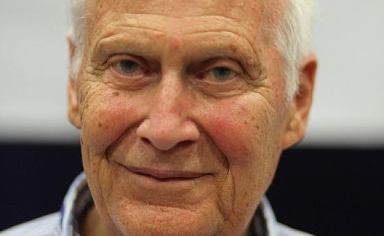 Берт Хелингер: Само когато миналото е подредено, живите са свободни, а мъртвите намират