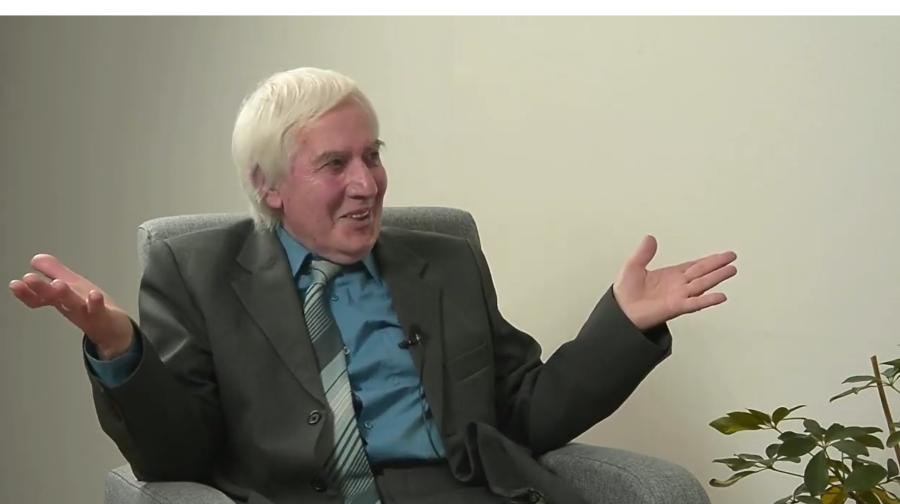 Снимка: Списание Осем