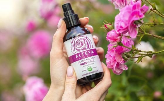 Целувка от хиляди розови цветове