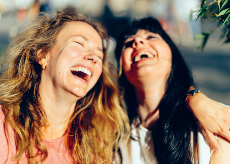 Смехът като спасение: кратка история на едно неочаквано лекарство