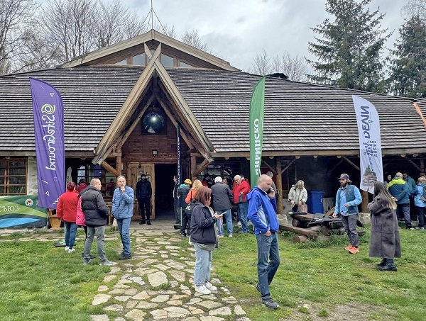 На 22 и 23 април 2026 г. се проведе конференцията „Животът в хижата: между оцеляването,