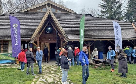 На 22 и 23 април 2026 г. се проведе конференцията „Животът в хижата: между оцеляването,