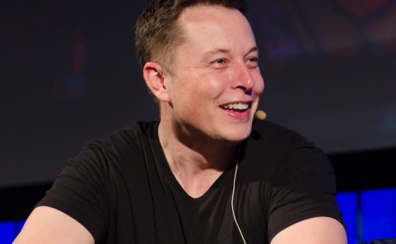 Tesla показа нов летящ спортен автомобил